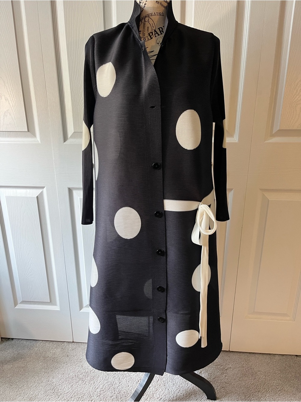 Black & white crinkle dot dress